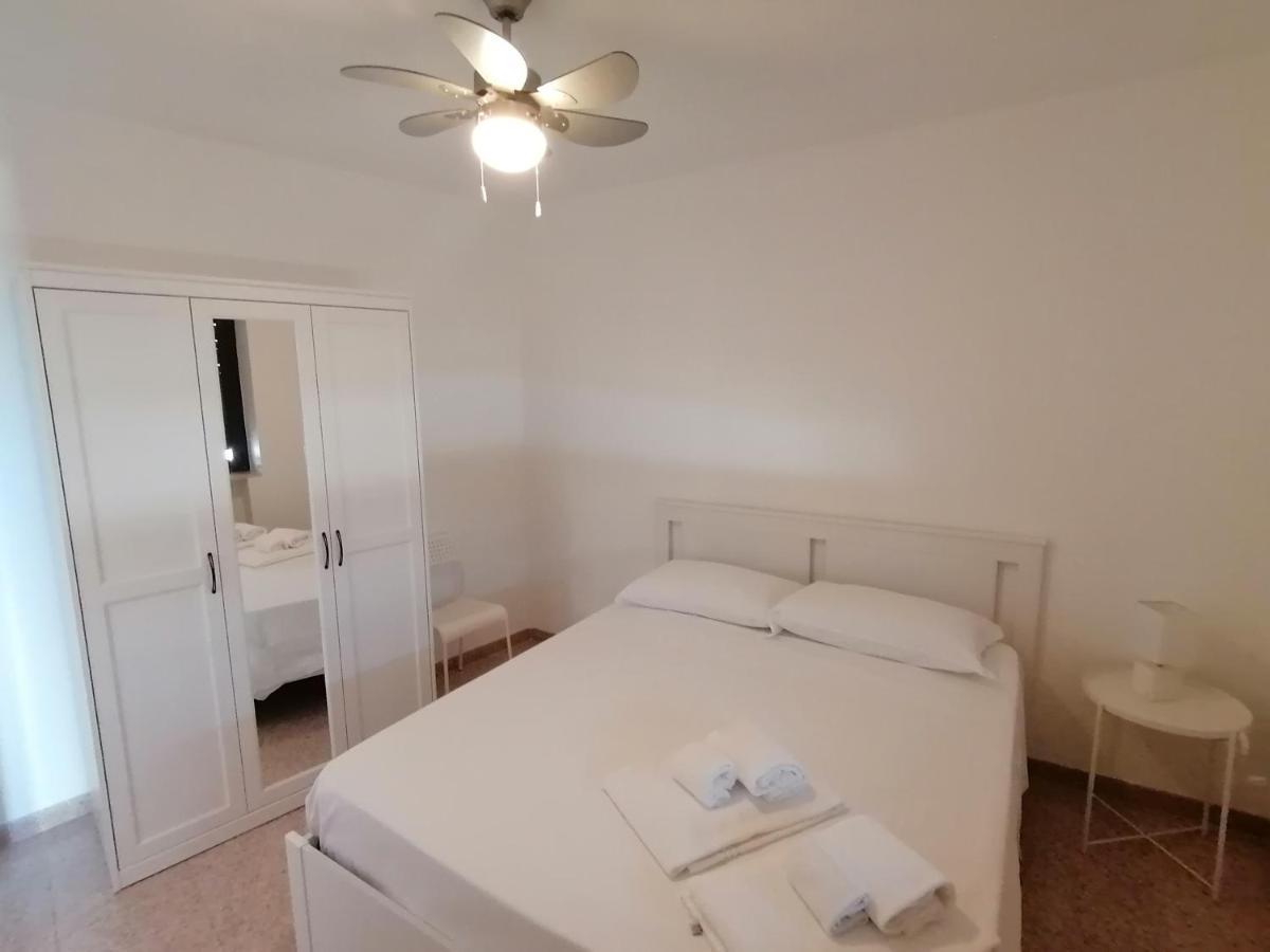 Gorgo Rinaldi - Locazioni Brevi Pension Monopoli Buitenkant foto